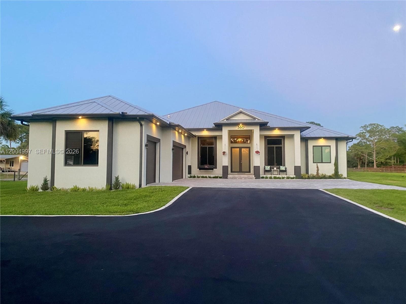 360 13th St SW, Naples, FL 34117 — zdjęcie 3
