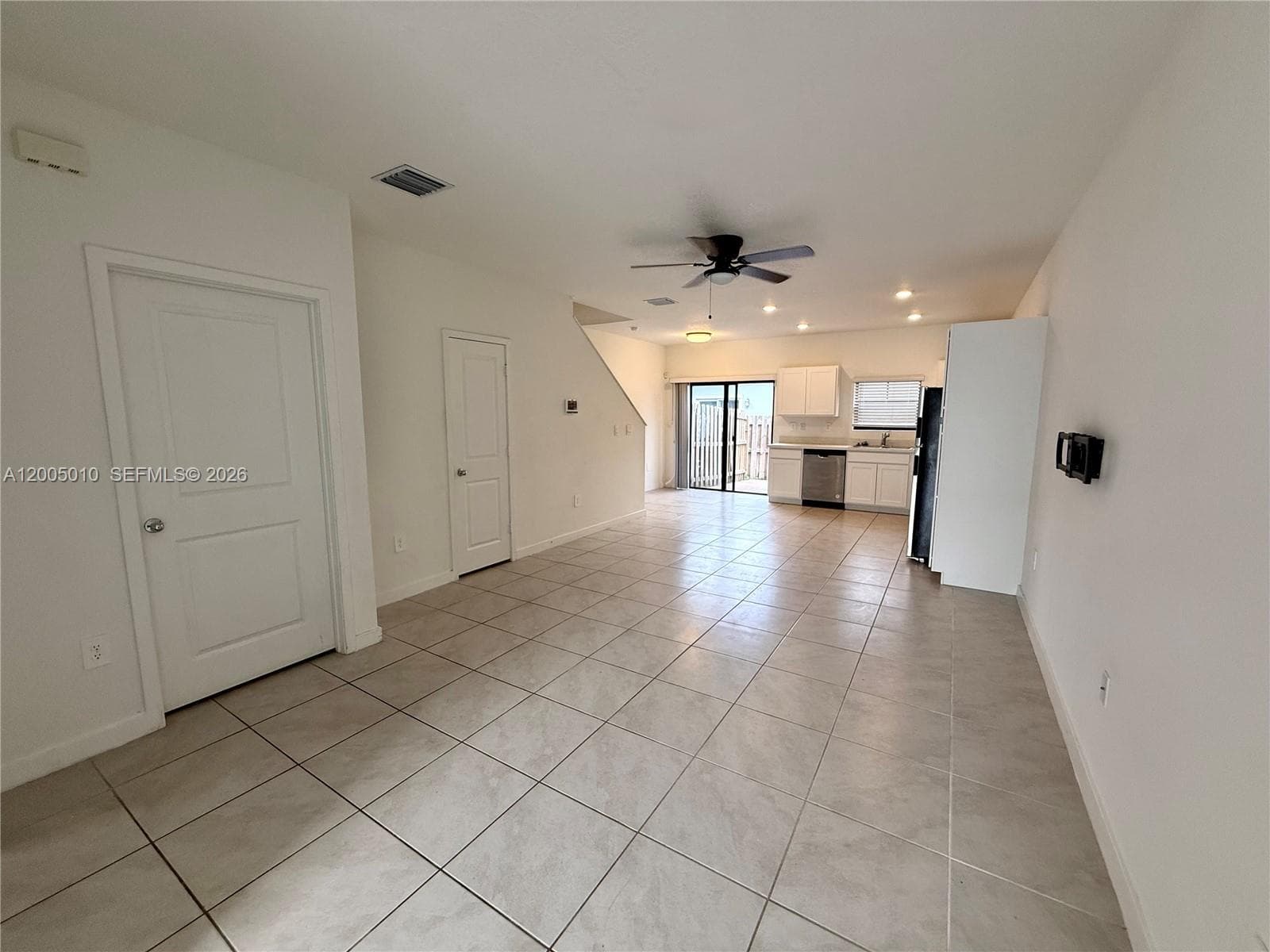529 NE 1st Dr, Florida City, FL 33034 — zdjęcie 3