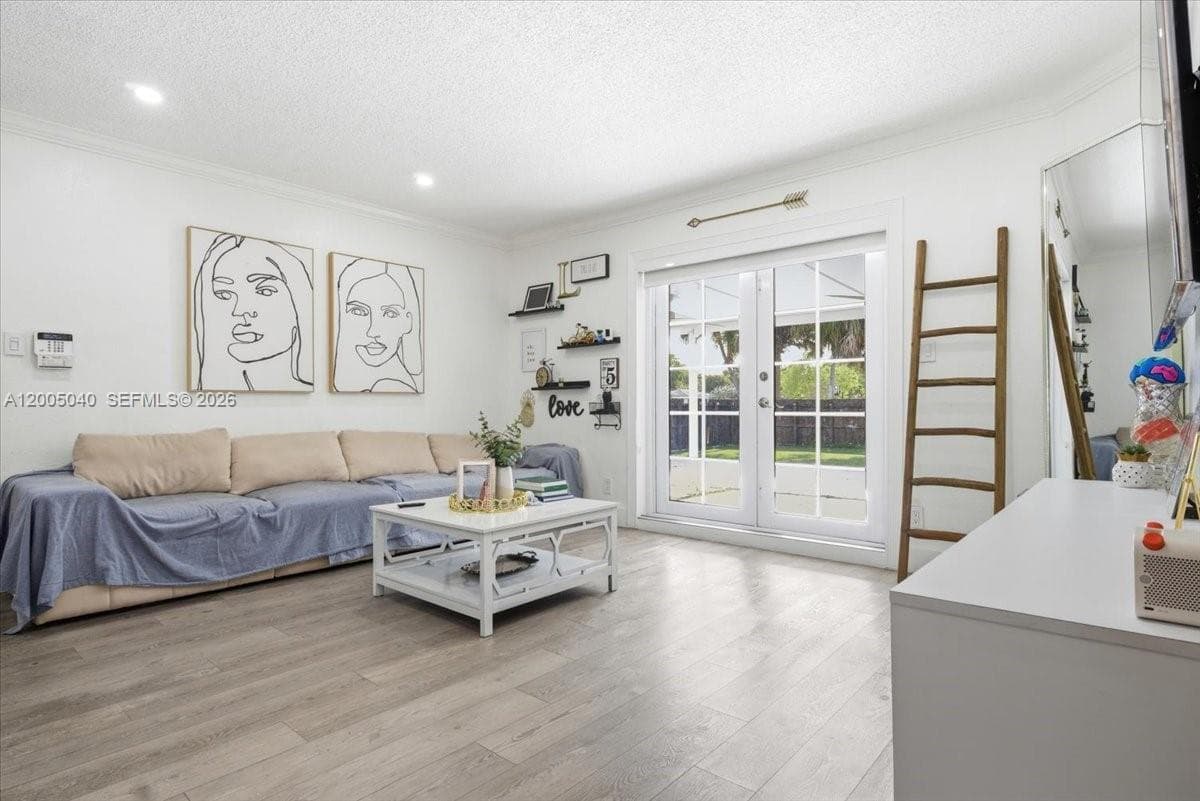 740 SW 7th Ave, Hallandale Beach, FL 33009 — zdjęcie 5