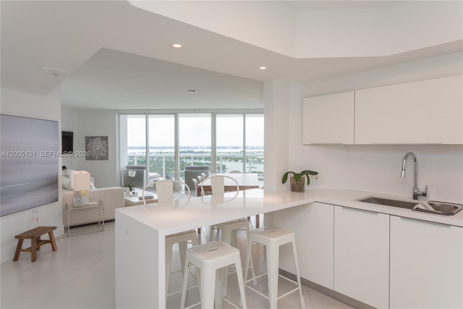 6301 Collins Ave # 3006, Miami Beach, FL 33141 — zdjęcie 4