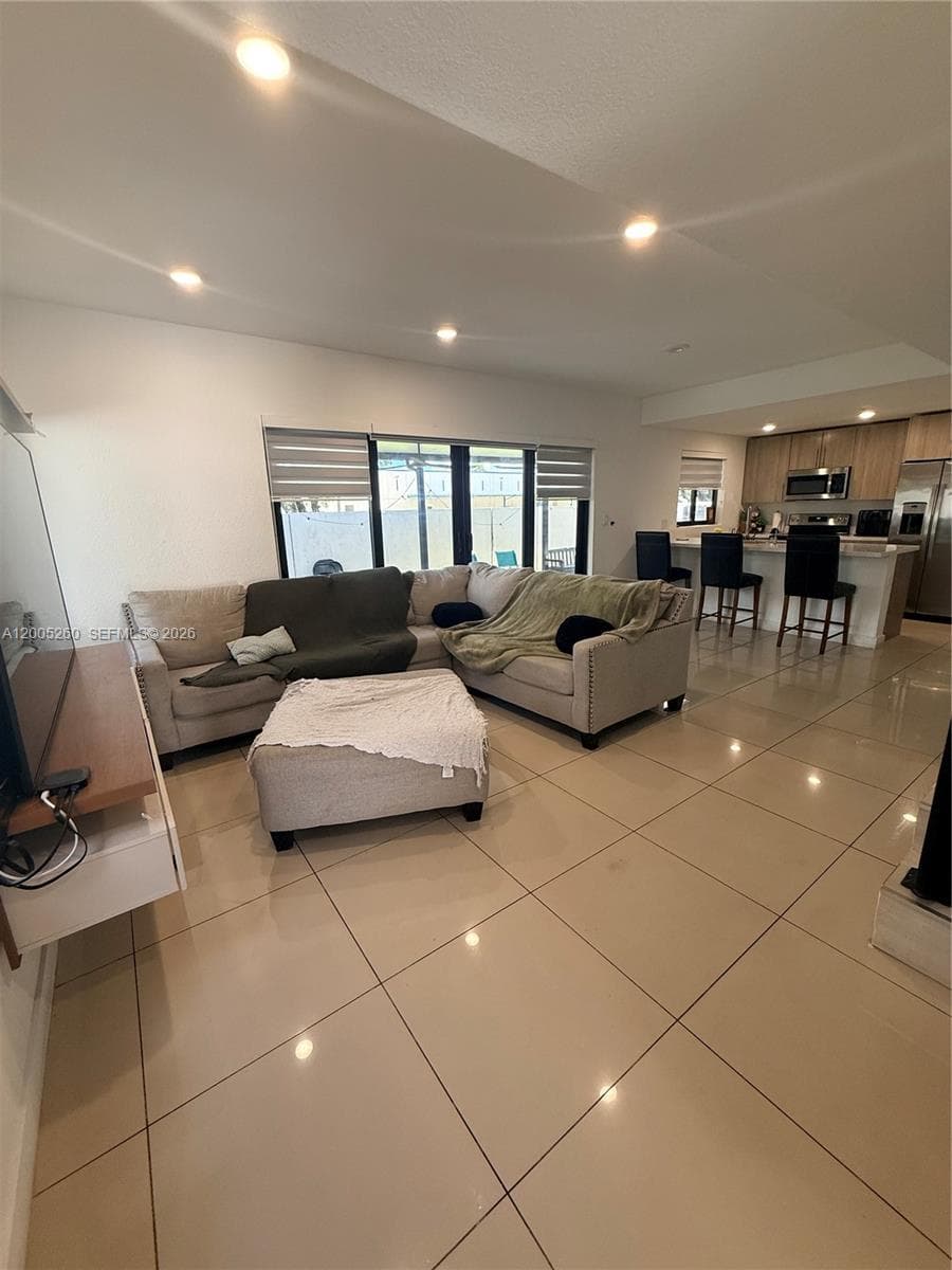 102 NW 10th Pl, Florida City, FL 33034 — zdjęcie 5