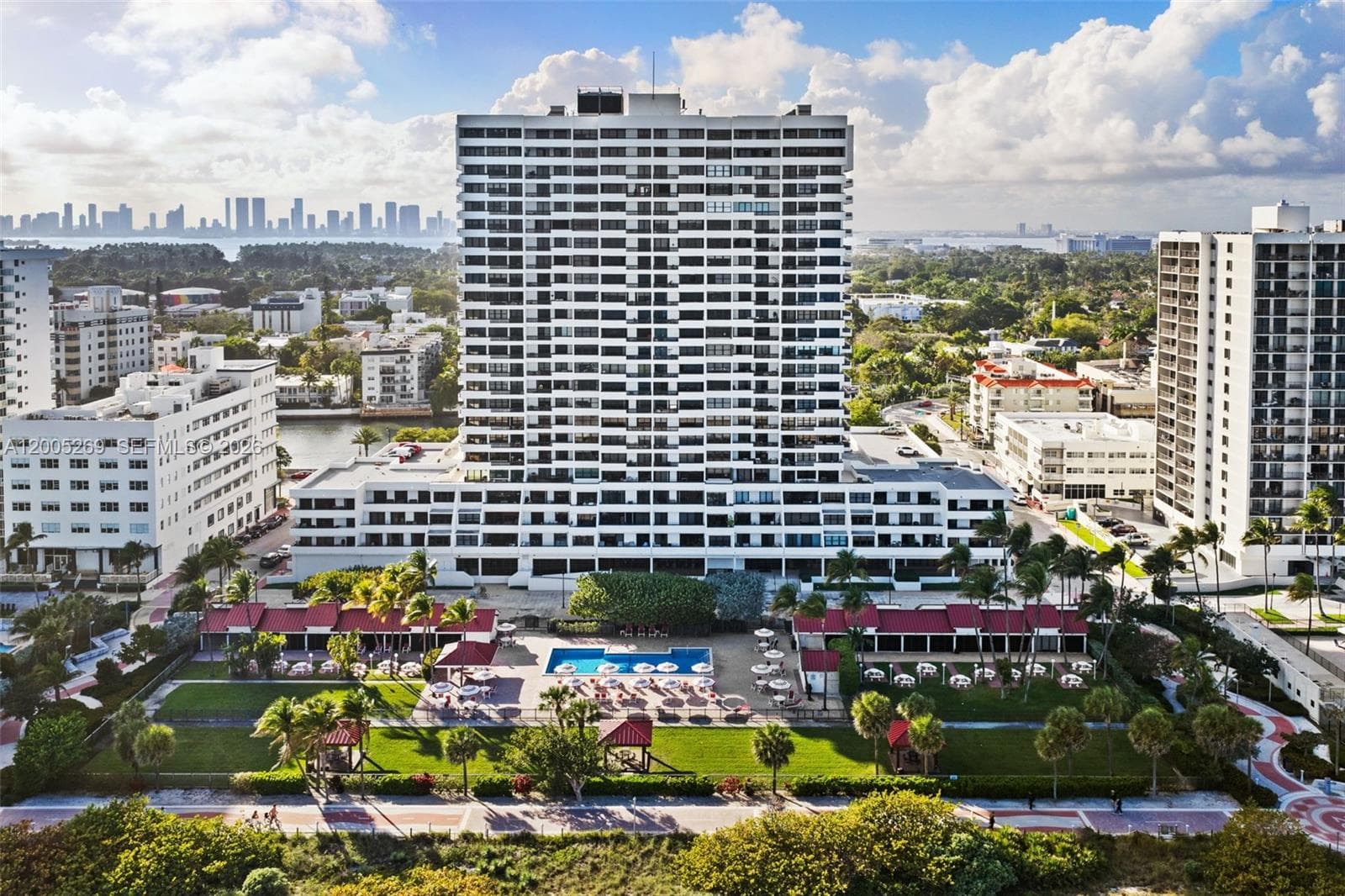 2555 Collins Ave # 1002, Miami Beach, FL 33140 — zdjęcie 2