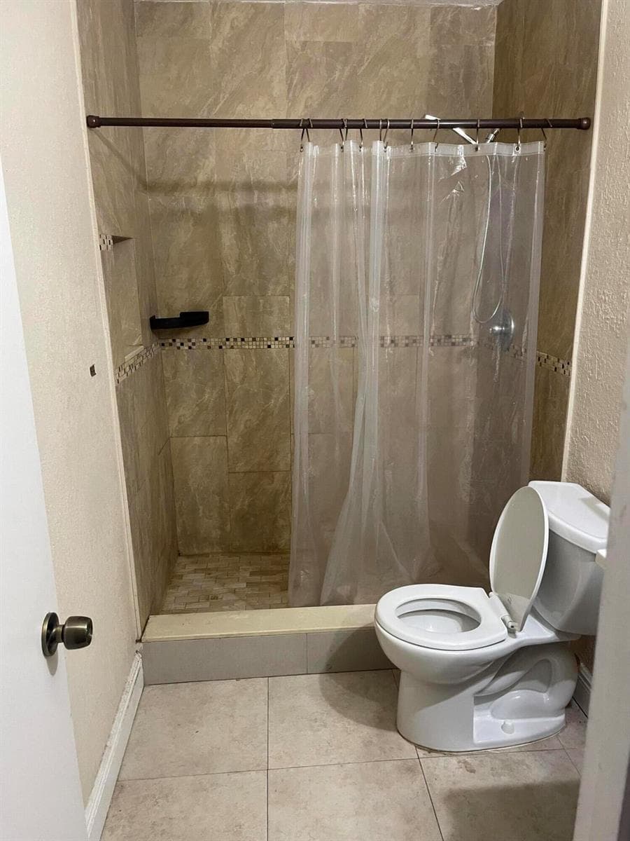 8249 Fairway Road, Sunrise, FL 33351 — zdjęcie 3
