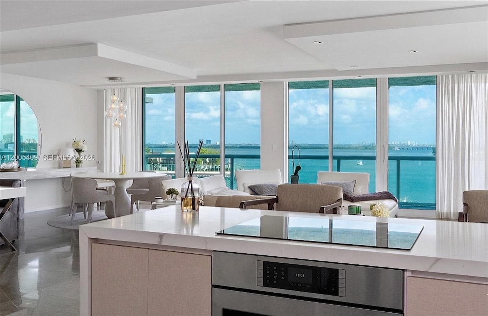 10 Venetian Way # 804, Miami Beach, FL 33139 — zdjęcie 3