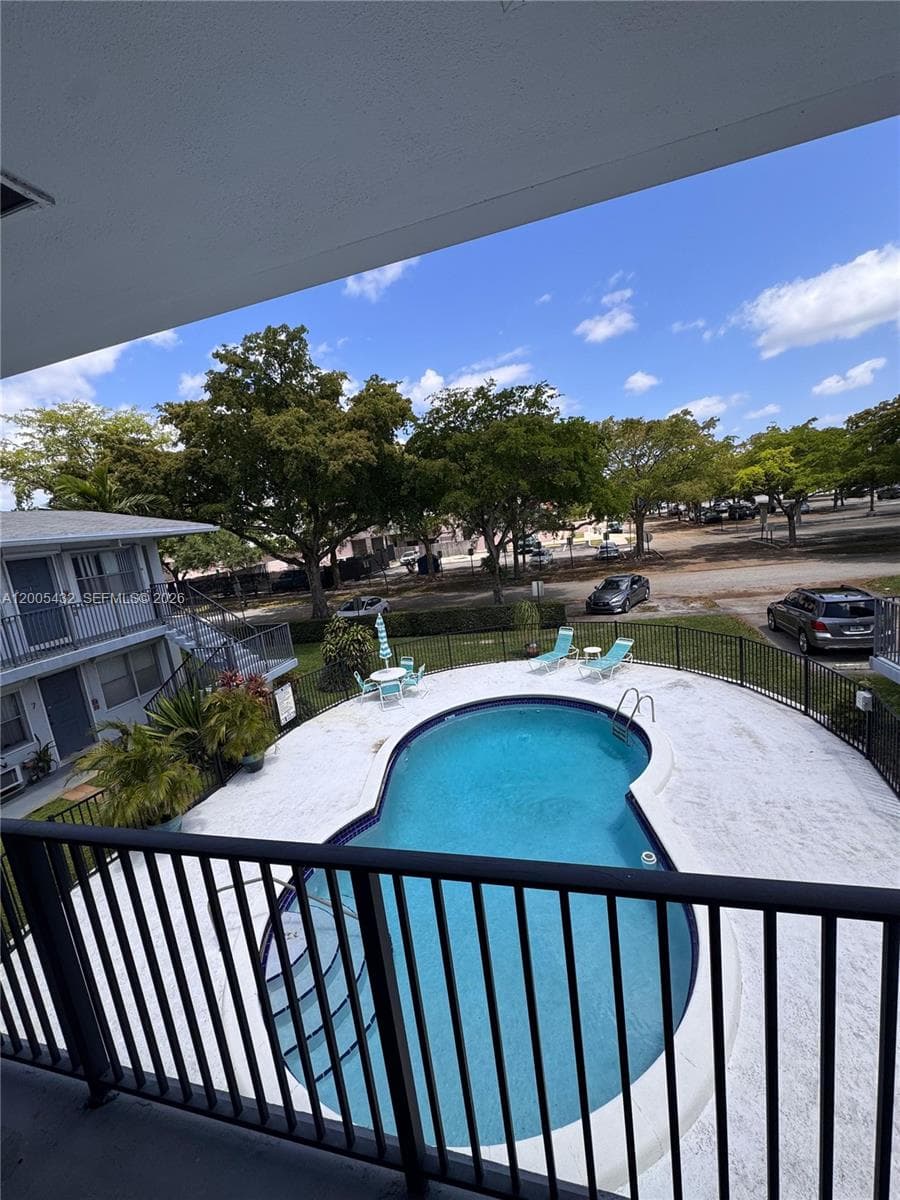 3510 Harrison St # 12, Hollywood, FL 33021 — zdjęcie 2
