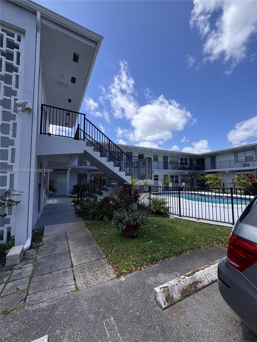 3510 Harrison St # 12, Hollywood, FL 33021 — zdjęcie 3