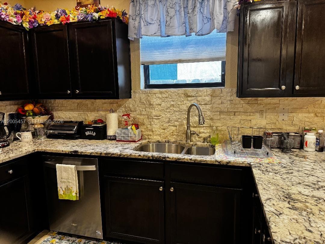 595 SE 33rd Ter, Homestead, FL 33033 — zdjęcie 2