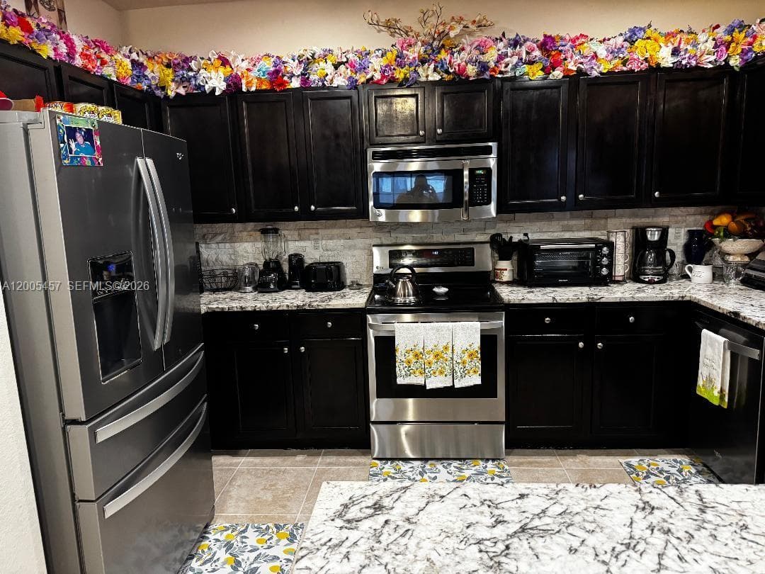 595 SE 33rd Ter, Homestead, FL 33033 — zdjęcie 4