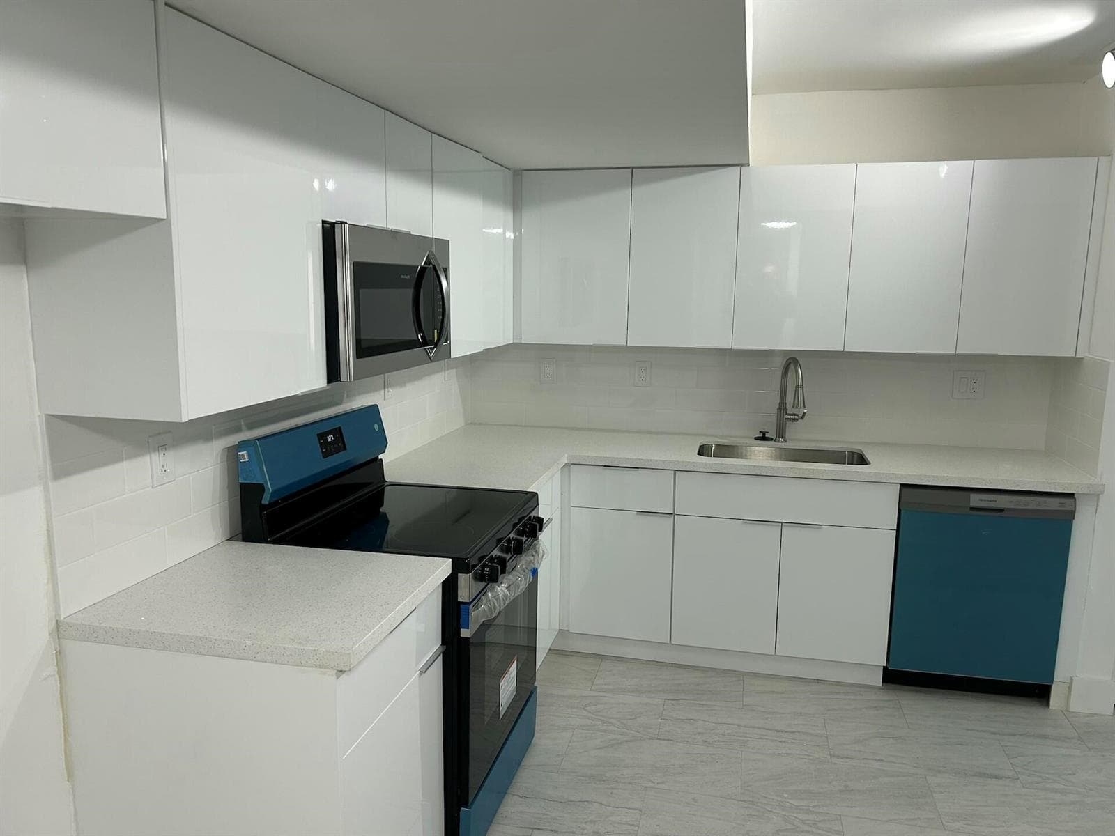 701 N Pine Island Road # 304, Plantation, FL 33324 — zdjęcie 5