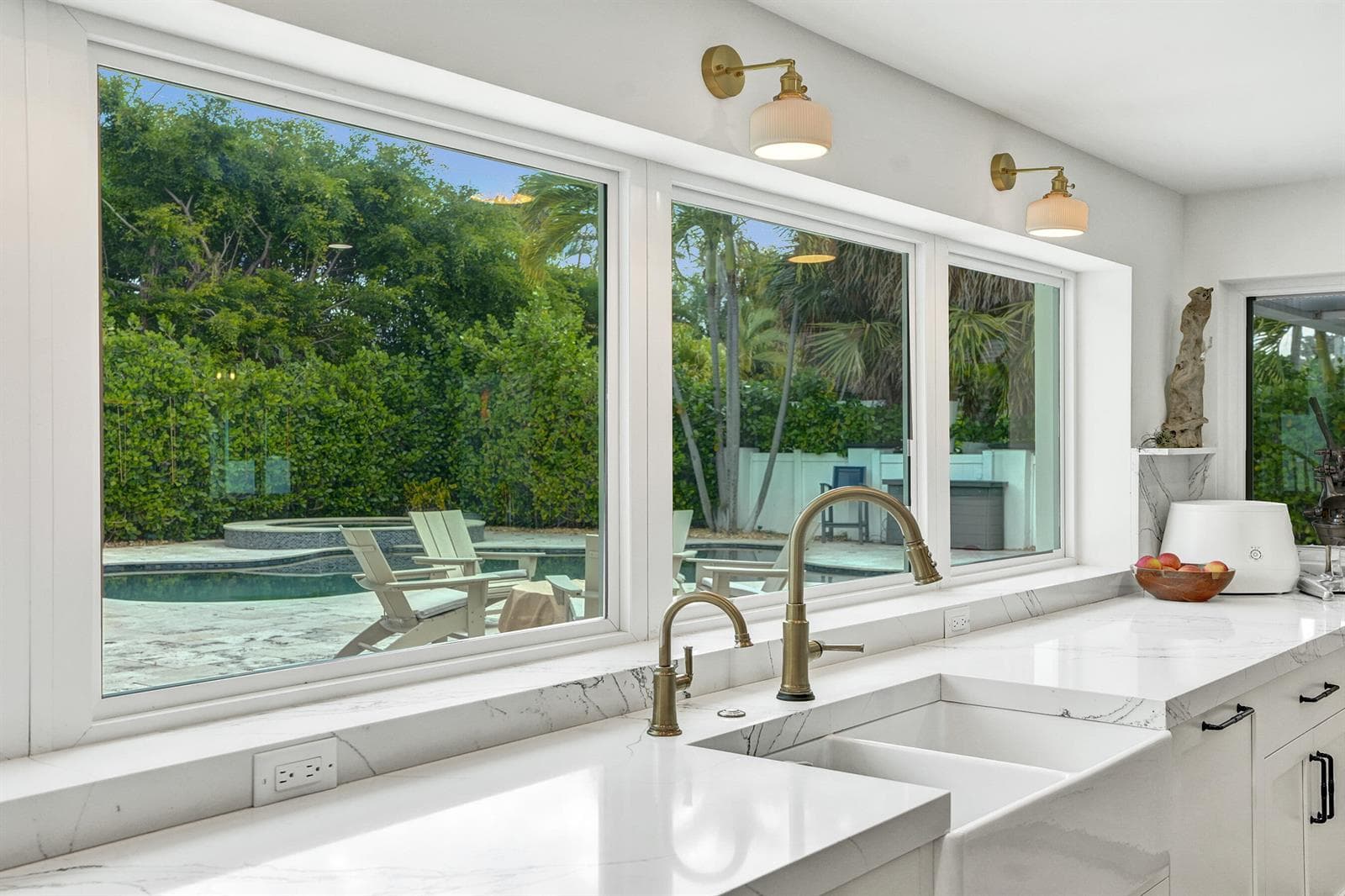 2421 NE 12th Street, Fort Lauderdale, FL 33304 — zdjęcie 3