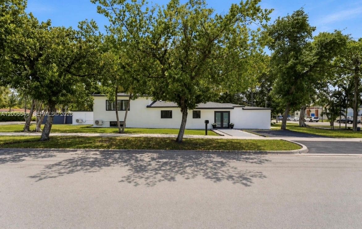1810 NE 161st St, North Miami Beach, FL 33162 — zdjęcie 3