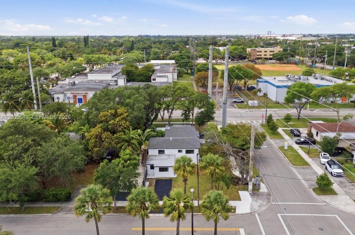 1810 NE 161st St, North Miami Beach, FL 33162 — zdjęcie 4