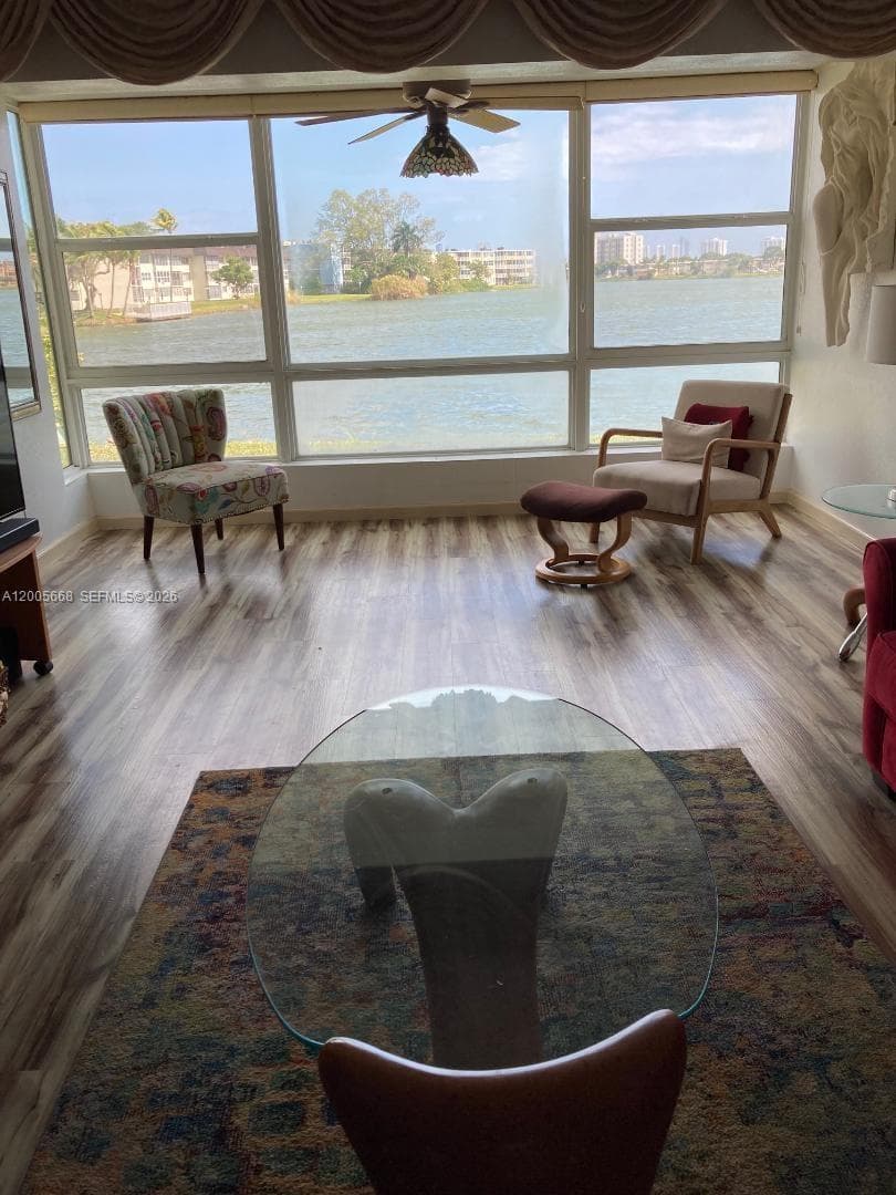18901 NE 14th Ave # 101, Miami, FL 33179 — zdjęcie 4