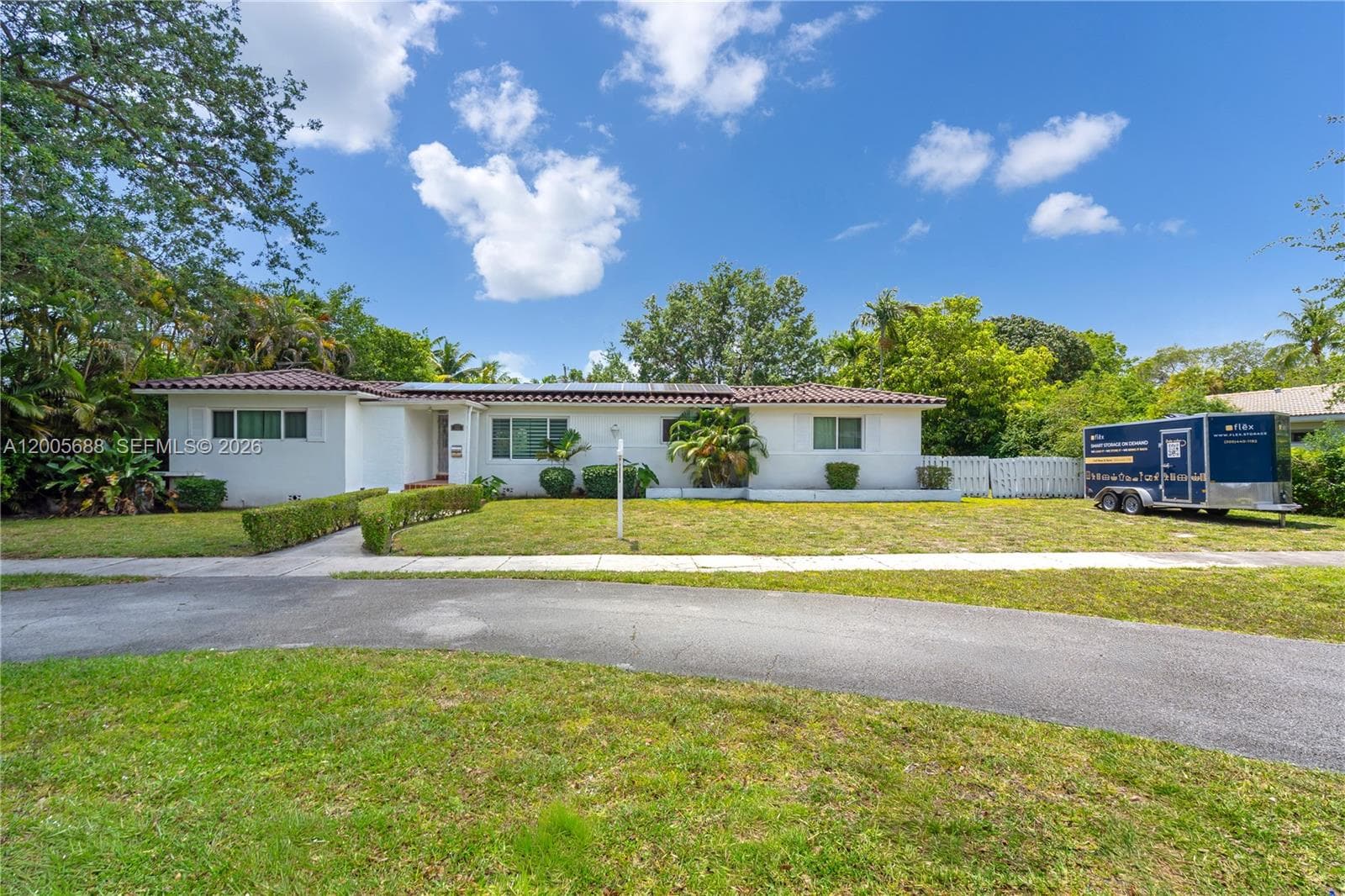 170 NW 105th St, Miami Shores, FL 33150 — zdjęcie 2