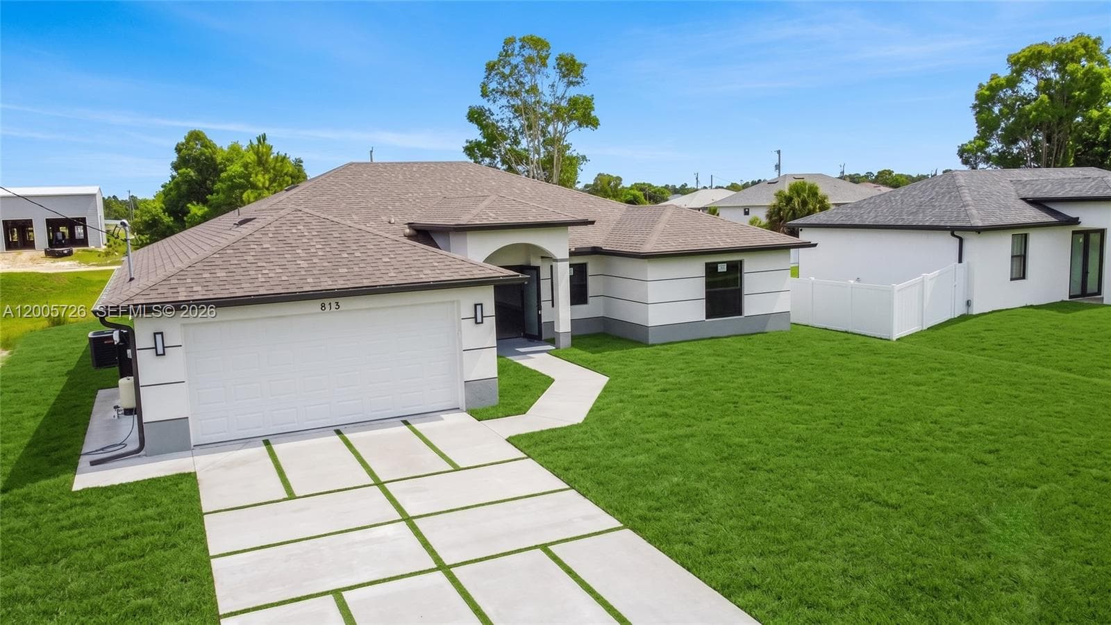 813 Bell Blvd S, Lehigh Acres, FL 33974 — zdjęcie 3