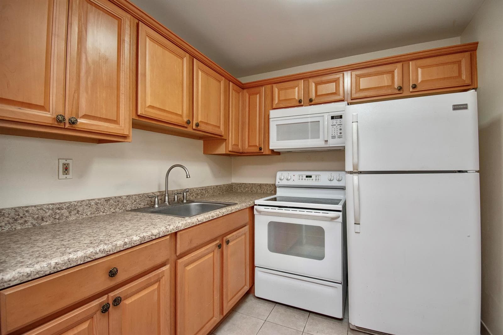 197 Andover H, West Palm Beach, FL 33417 — zdjęcie 3