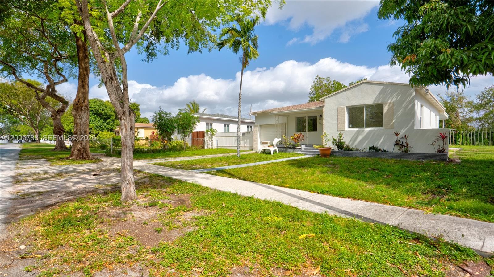 1921 NE 158th St, North Miami Beach, FL 33162 — zdjęcie 2