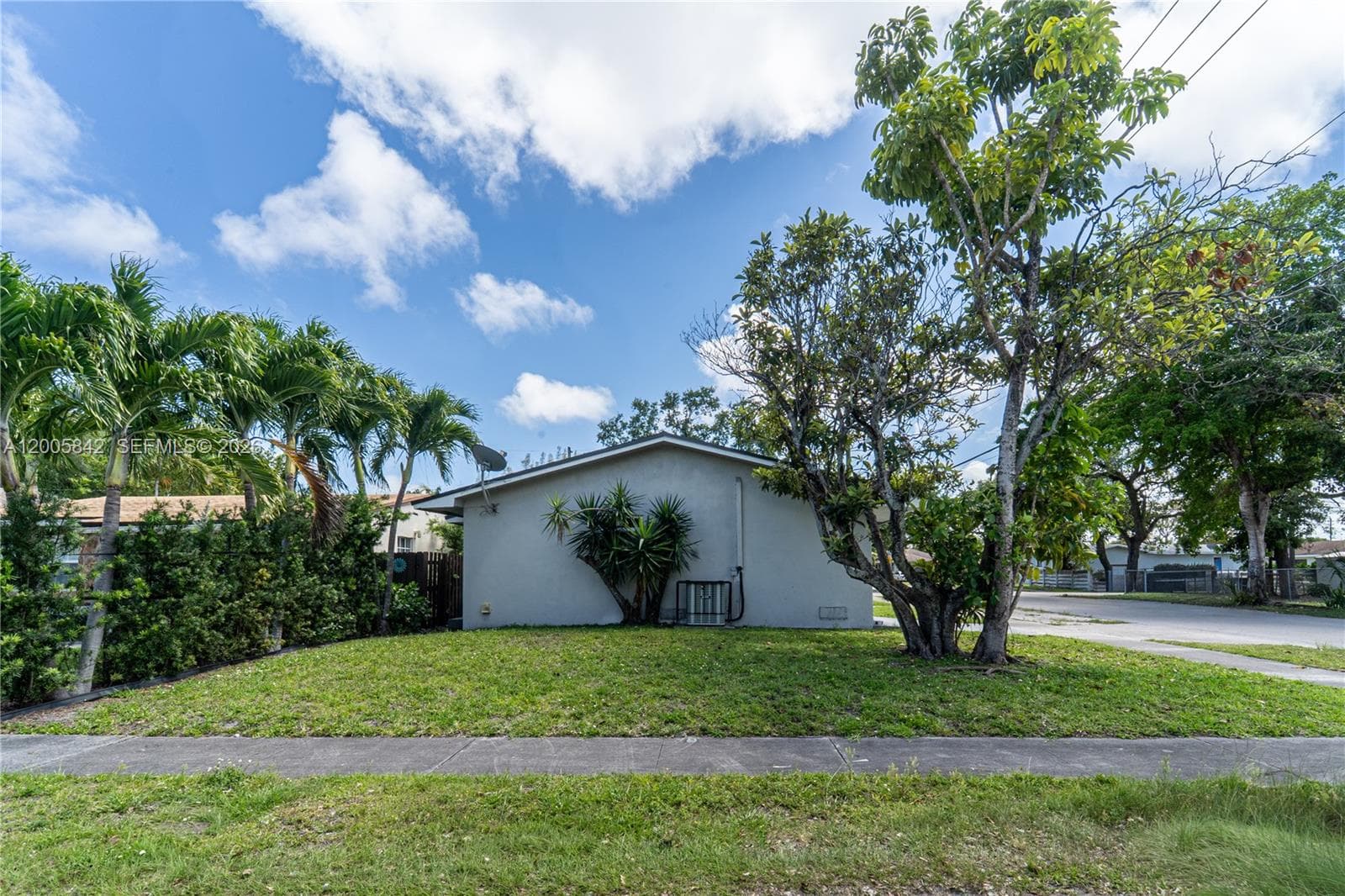 2260 Charleston St, Hollywood, FL 33020 — zdjęcie 3