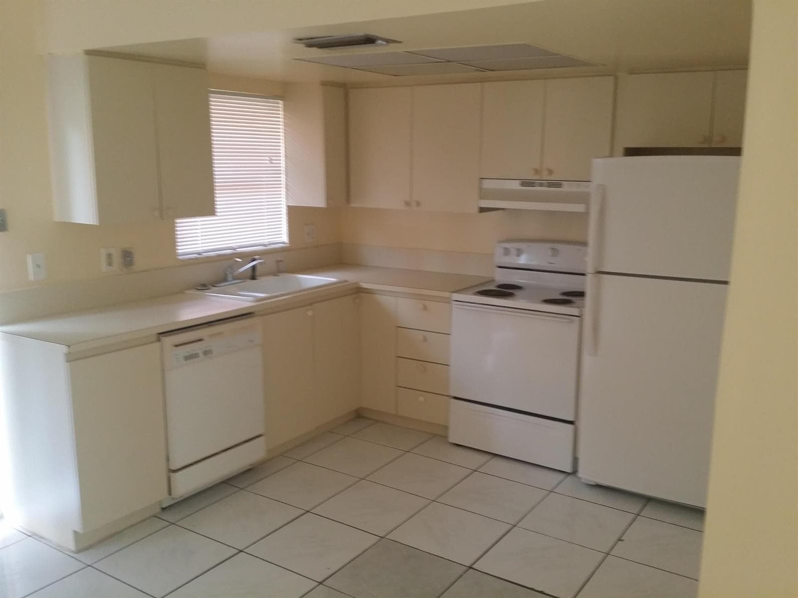 2580 NW 52nd Avenue # C16, Lauderhill, FL 33313 — zdjęcie 4