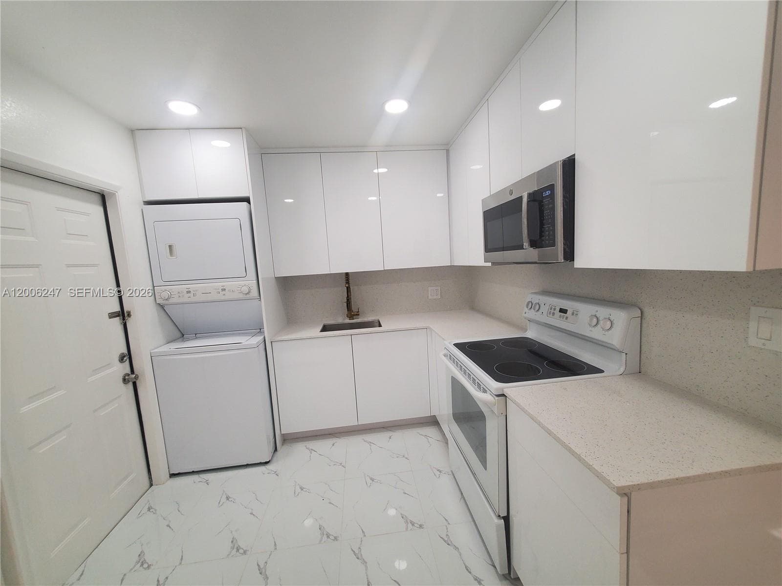 9203 NW 38th Dr # 2, Coral Springs, FL 33065 — zdjęcie 3