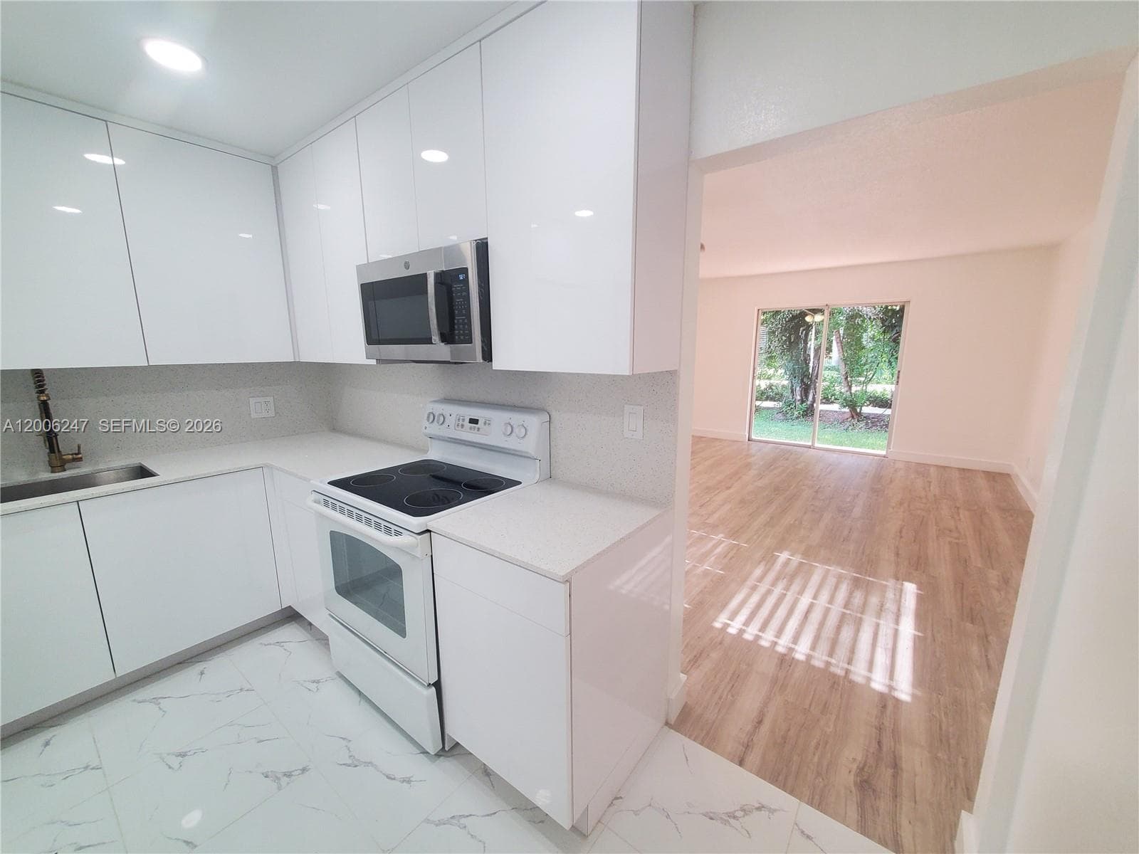 9203 NW 38th Dr # 2, Coral Springs, FL 33065 — zdjęcie 4