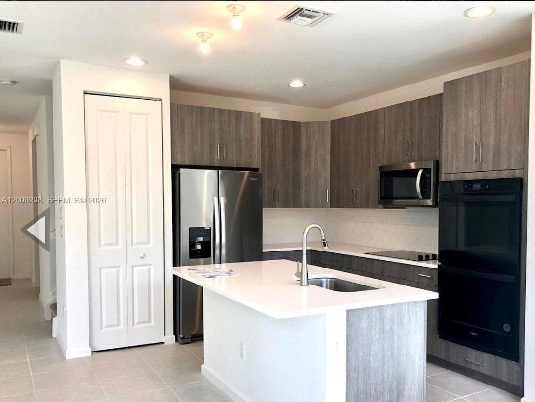 3525 NW 1st St, Pompano Beach, FL 33069 — zdjęcie 2
