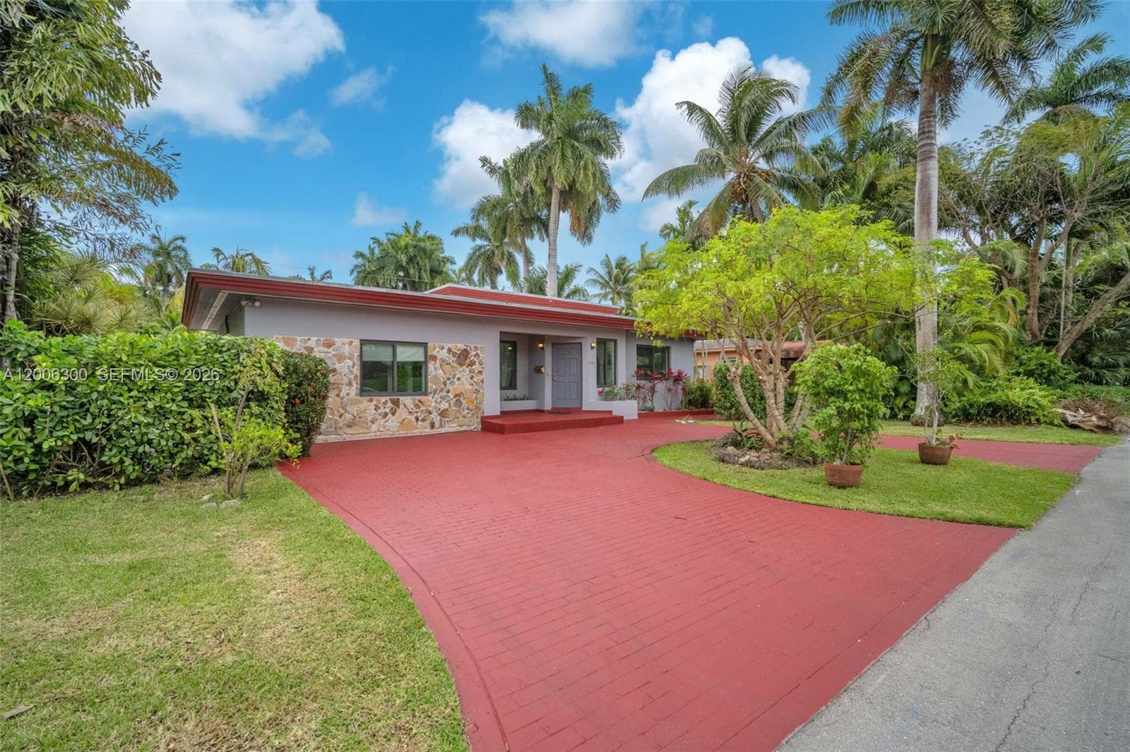 7701 Center Bay Dr, North Bay Village, FL 33141 — zdjęcie 2