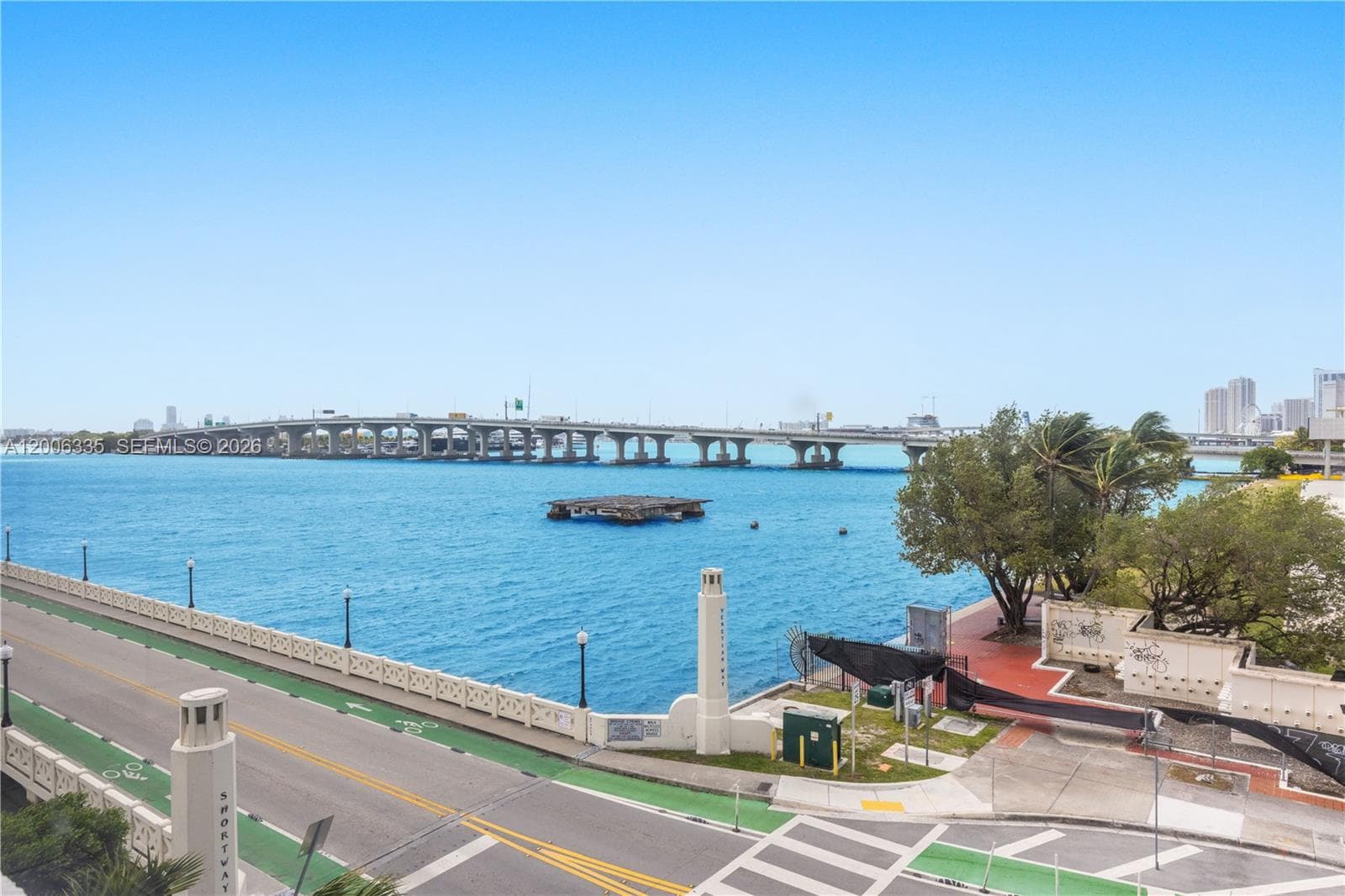 555 NE 15th St # 501, Miami, FL 33132 — zdjęcie 2