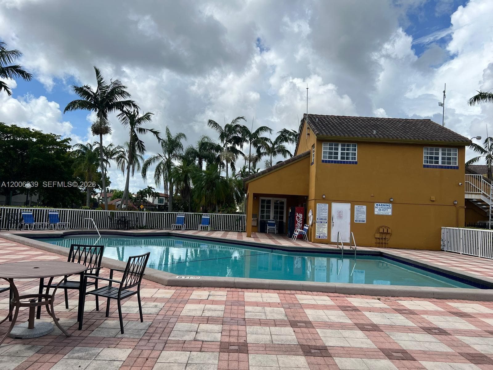 9715 Fontainebleau Blvd # E308, Miami, FL 33172