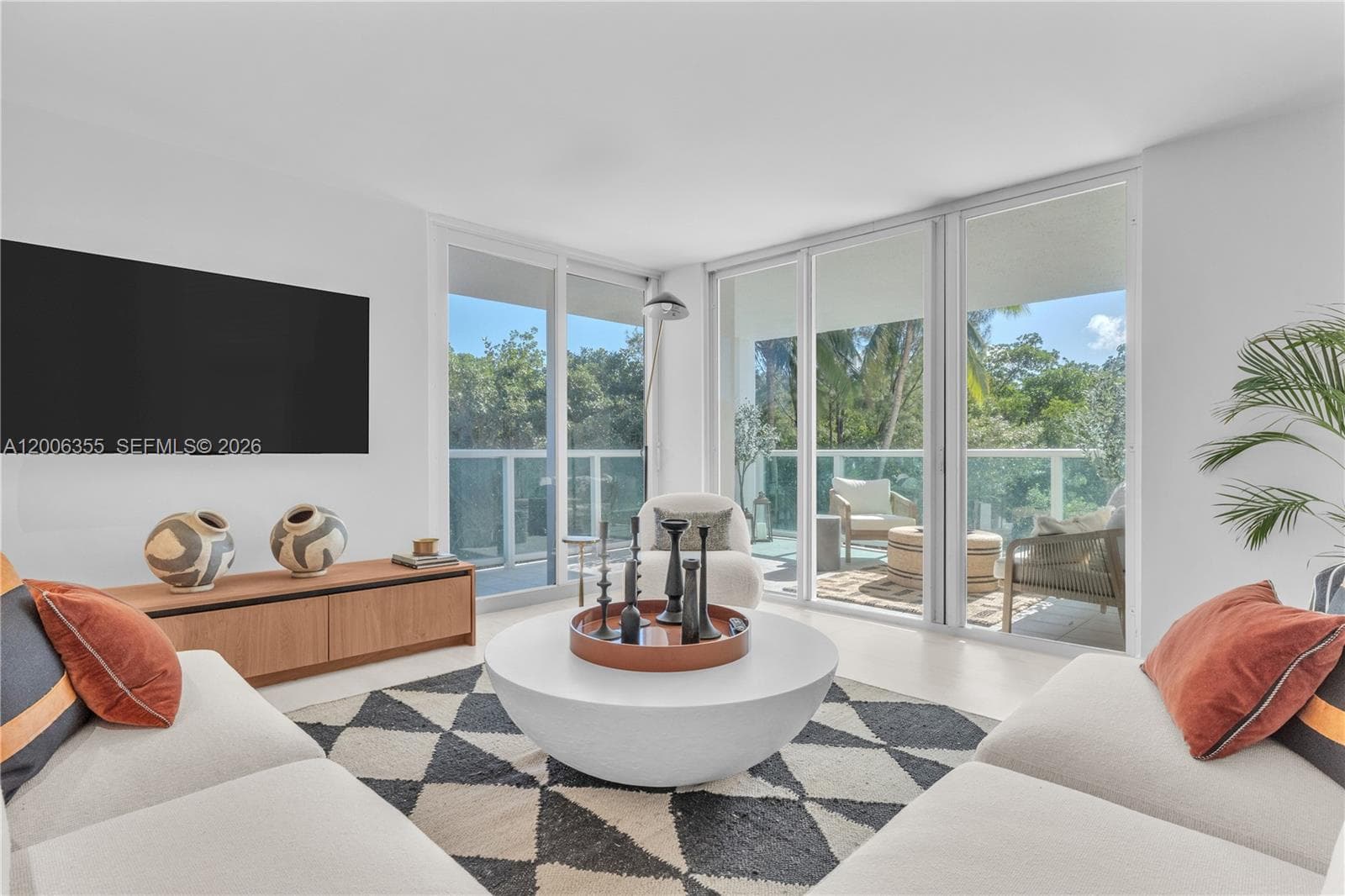 100 Bayview Dr # 216, Sunny Isles Beach, FL 33160 — zdjęcie 2