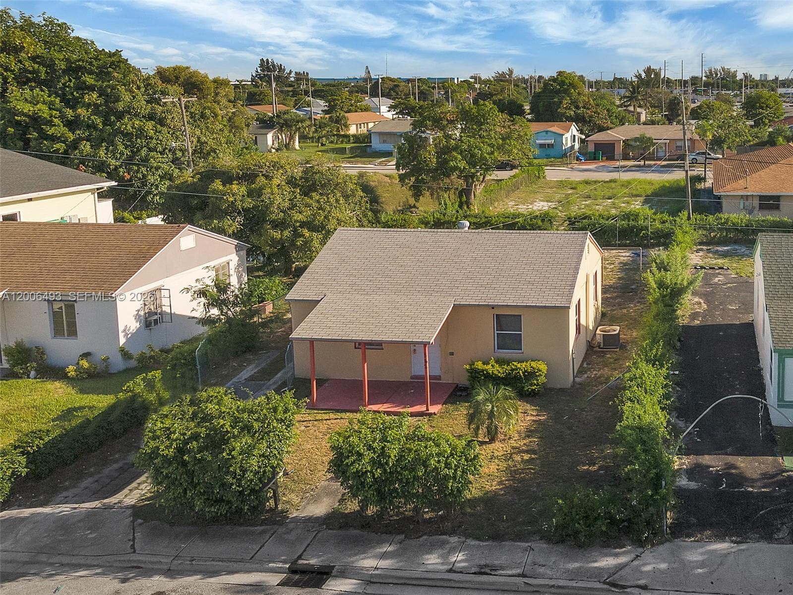 562 W 4th St, Riviera Beach, FL 33404 — zdjęcie 5