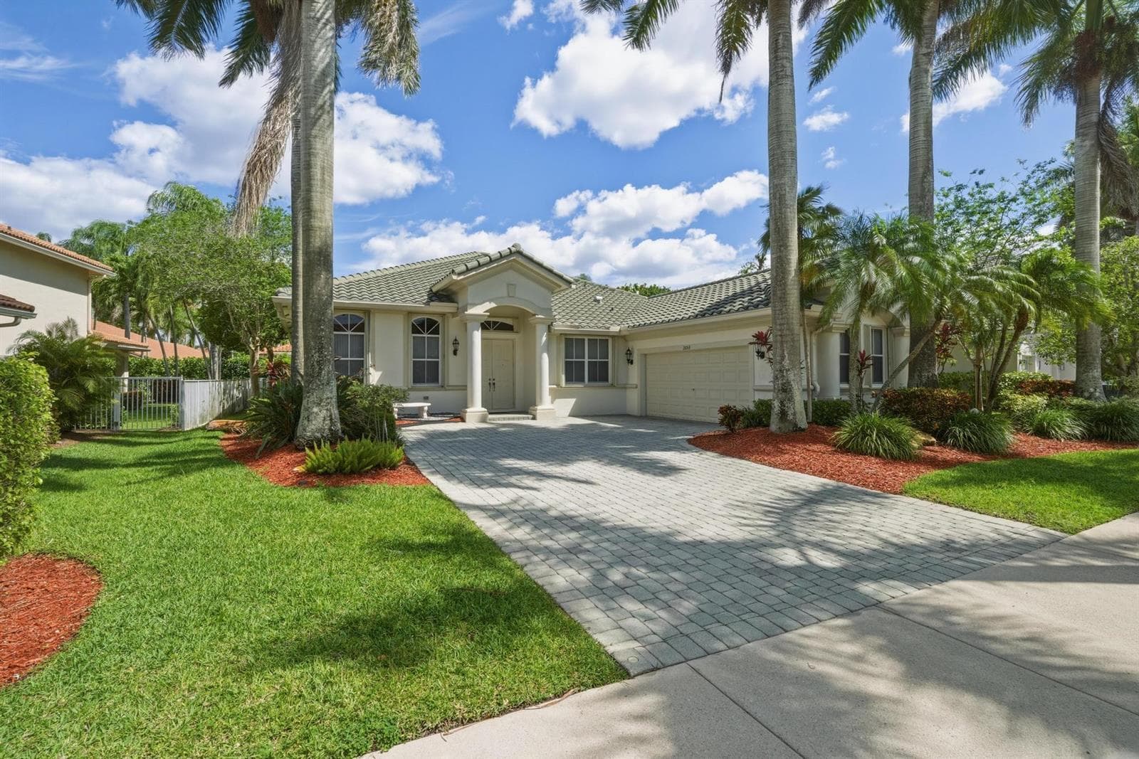 2053 Quail Roost Drive, Weston, FL 33327 — zdjęcie 2