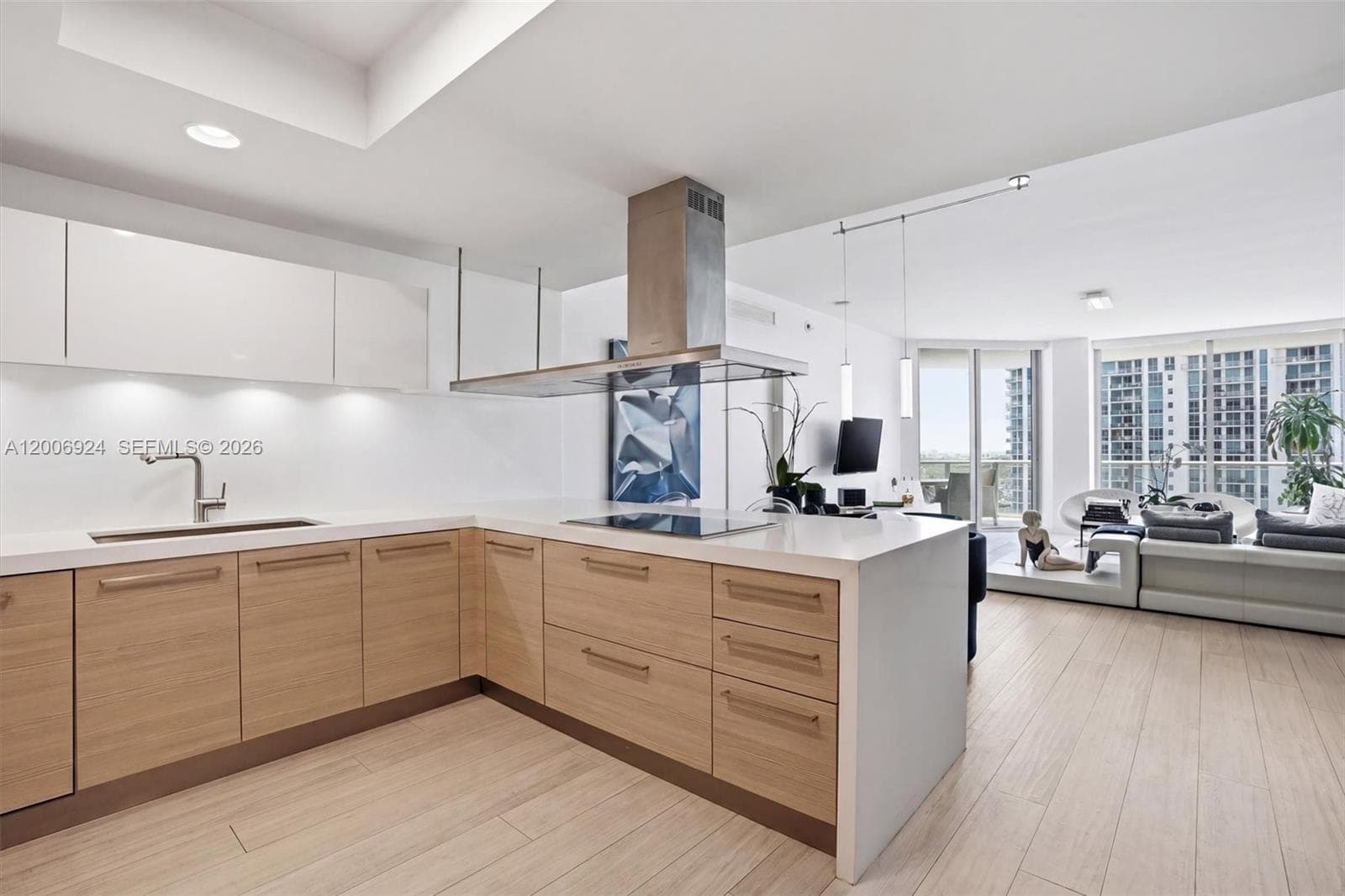 17301 Biscayne Blvd # 1905, North Miami Beach, FL 33160