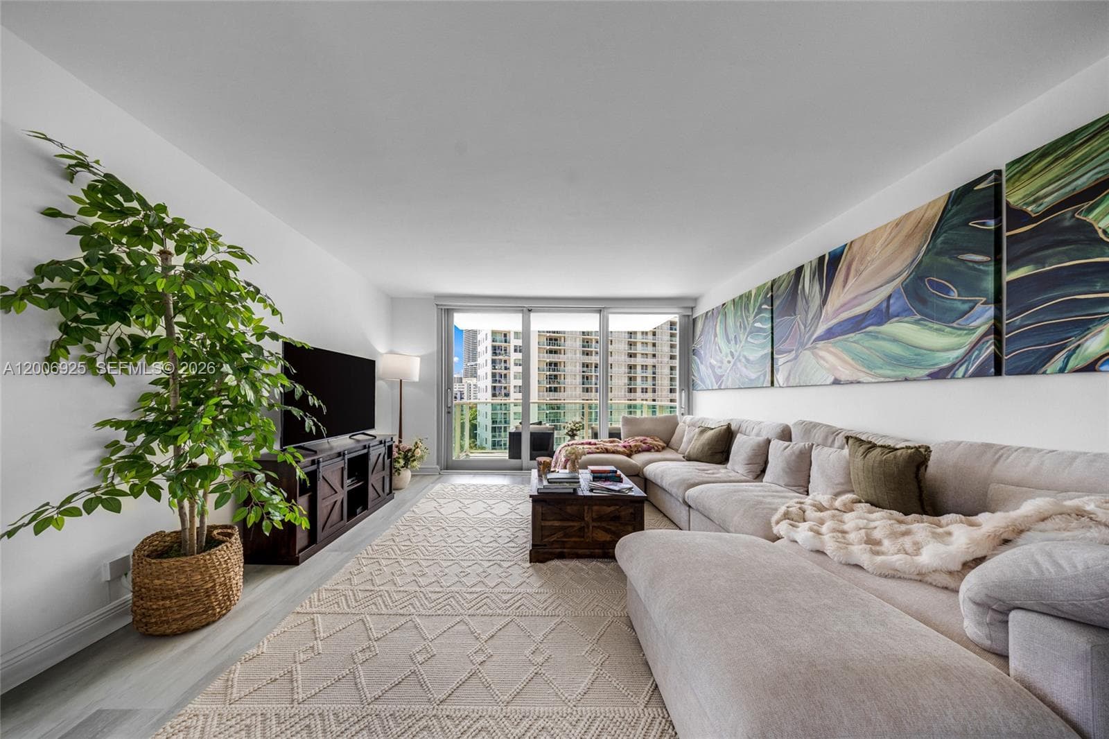 1000 West Ave # 702, Miami Beach, FL 33139 — zdjęcie 2