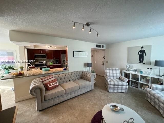 16570 NE 26th Ave # 4A, North Miami Beach, FL 33160