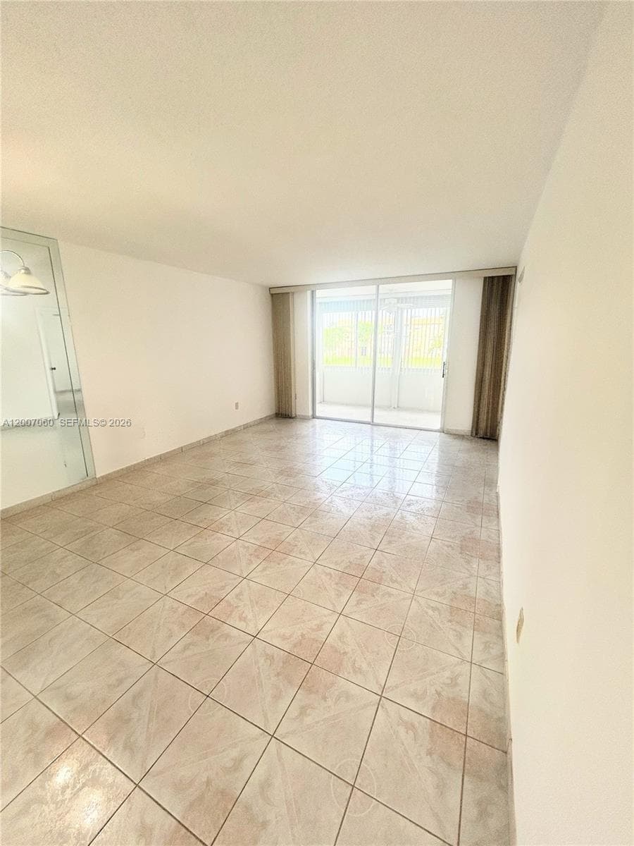 8345 Sunrise Lakes Blvd # 210, Sunrise, FL 33322 — zdjęcie 4