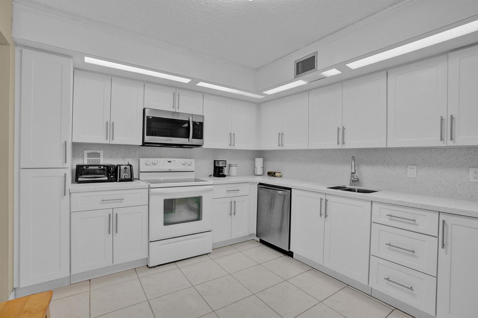 2800 N 46th Avenue # A302, Hollywood, FL 33021 — zdjęcie 3