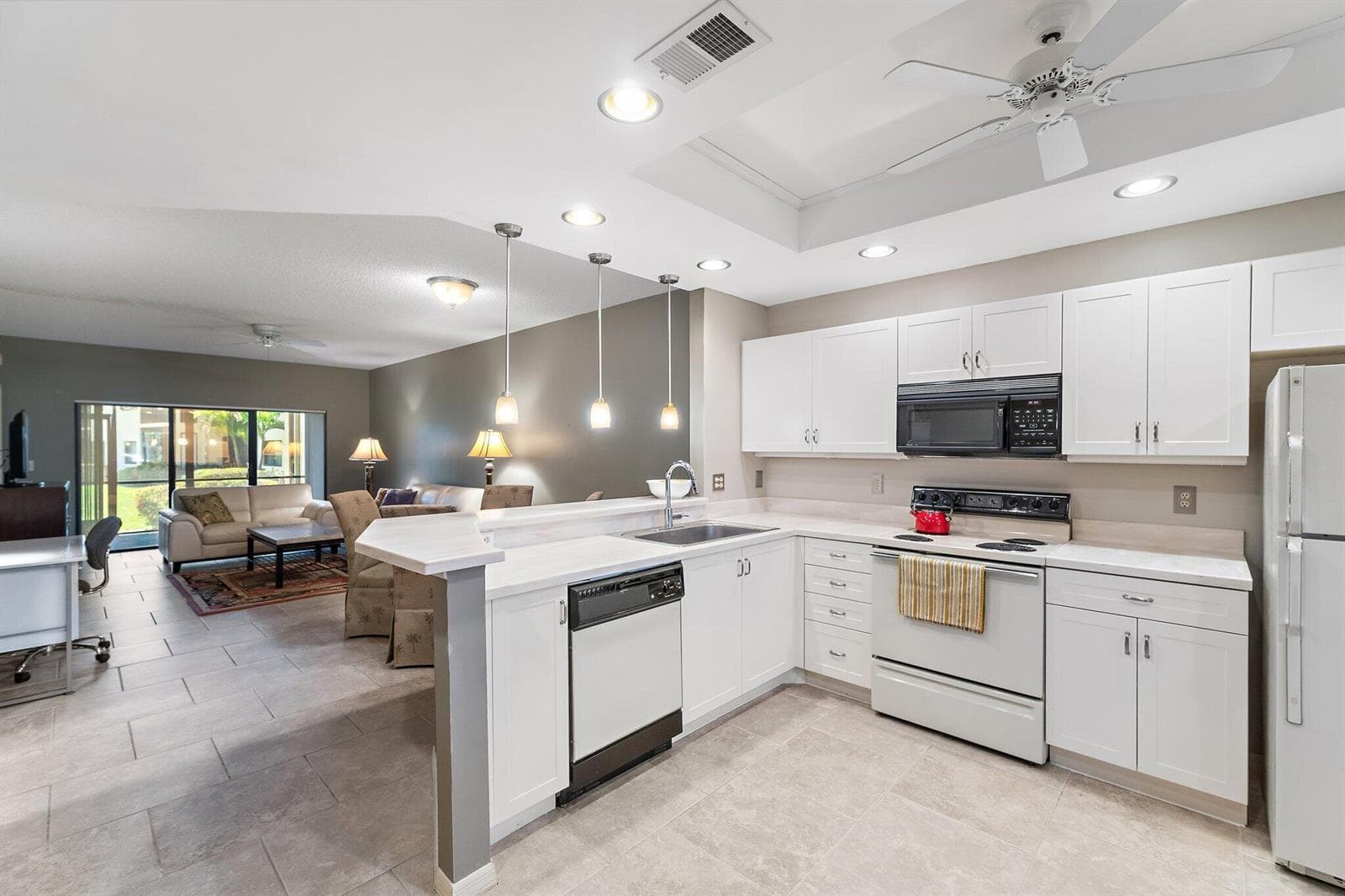 6503 SE Williamsburg Drive # 104, Hobe Sound, FL 33455 — zdjęcie 5