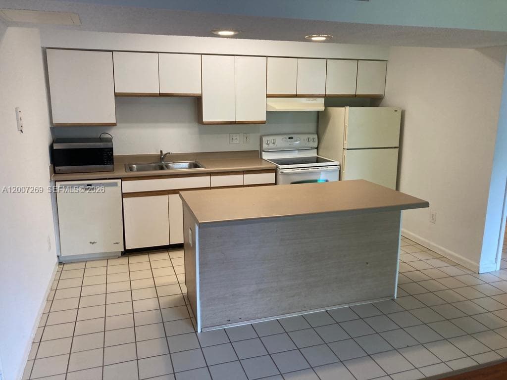 3985 W Mcnab Rd # A111, Pompano Beach, FL 33069
