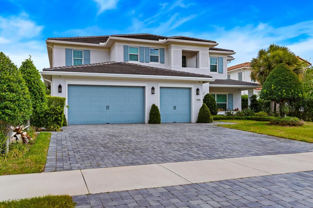 2465 NE Evinrude Circle, Jensen Beach, FL 34957 — zdjęcie 2