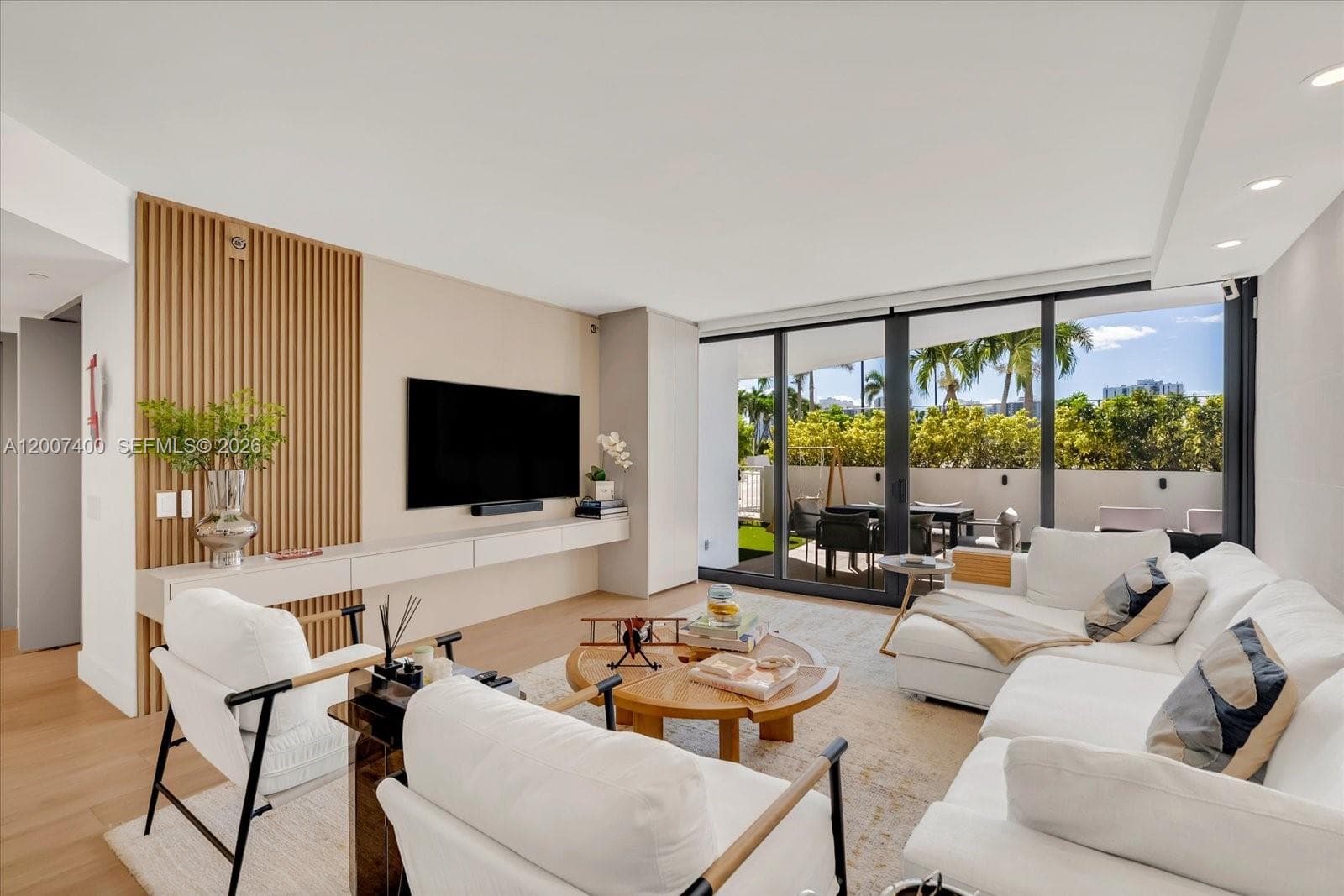 3640 Yacht Club Dr # 310, Aventura, FL 33180