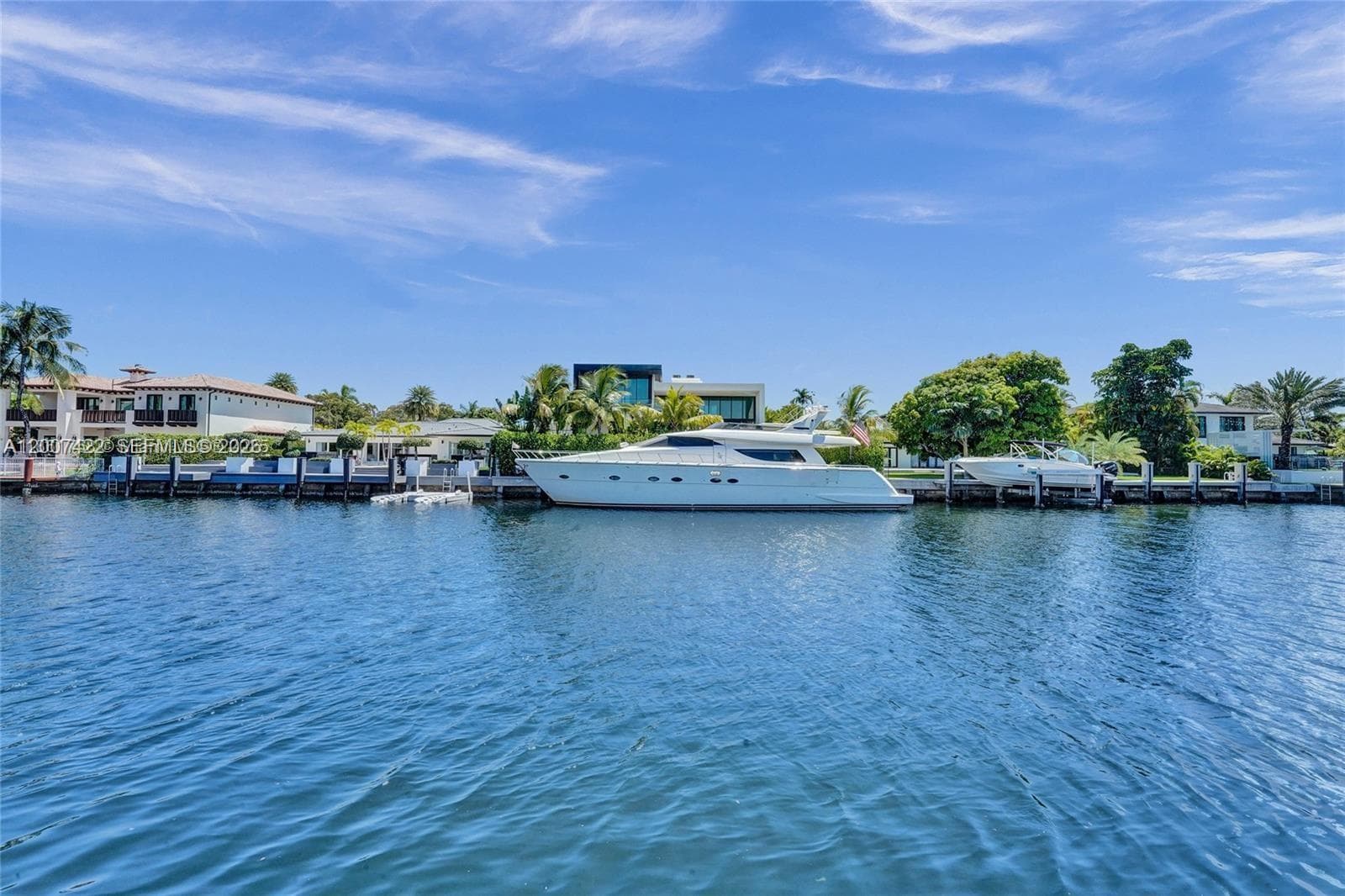 455 Paradise Isle Blvd # 104, Hallandale Beach, FL 33009