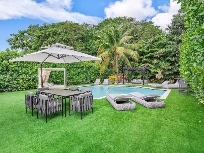 545 NW 52nd St, Miami, FL 33127 — zdjęcie 2