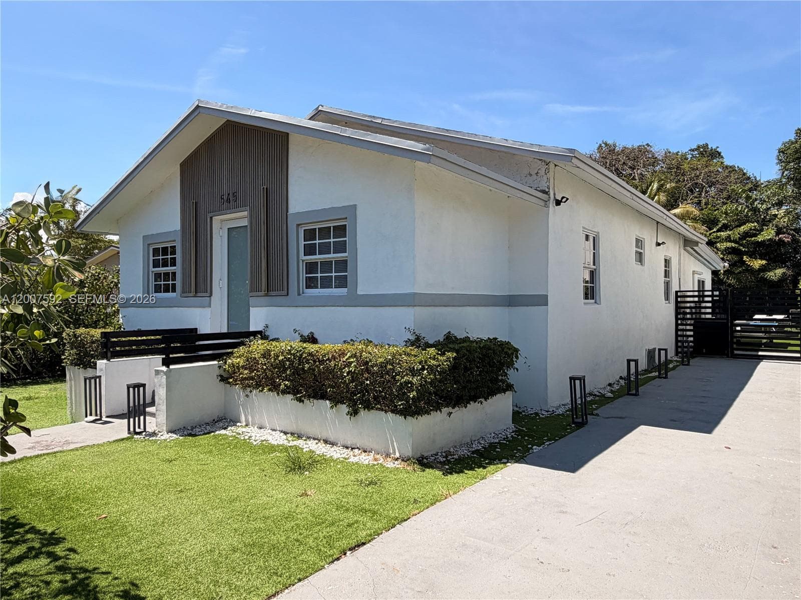 545 NW 52nd St, Miami, FL 33127 — zdjęcie 3