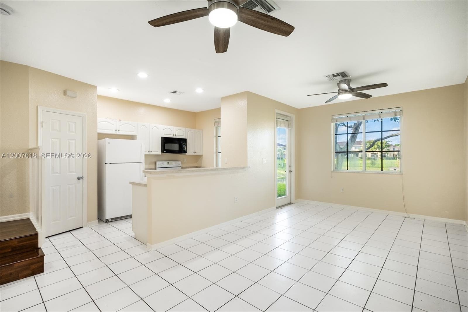 6051 SW 19th Pl, North Lauderdale, FL 33068 — zdjęcie 3
