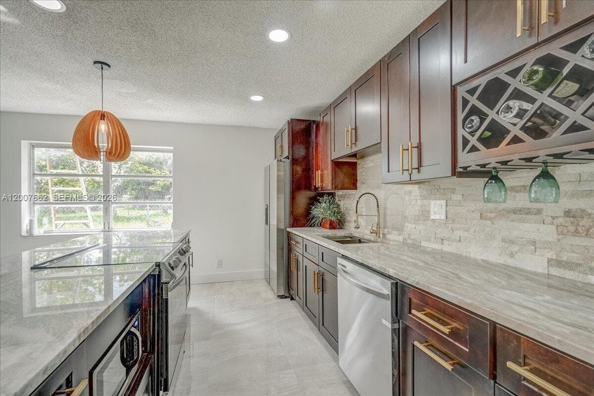 1480 W 36th St, Riviera Beach, FL 33404 — zdjęcie 4