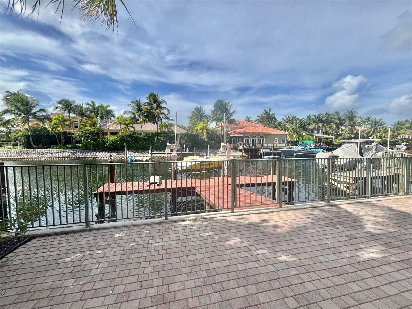 1141 Waterside Ln, Hollywood, FL 33019 — zdjęcie 2