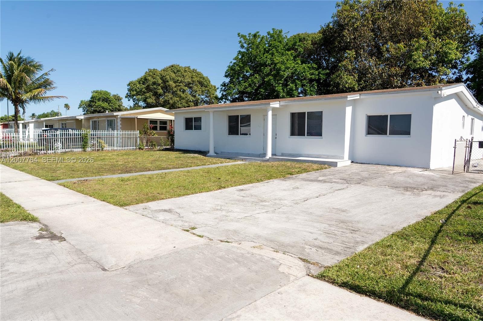 4000 NW 195th St, Miami Gardens, FL 33055 — zdjęcie 2
