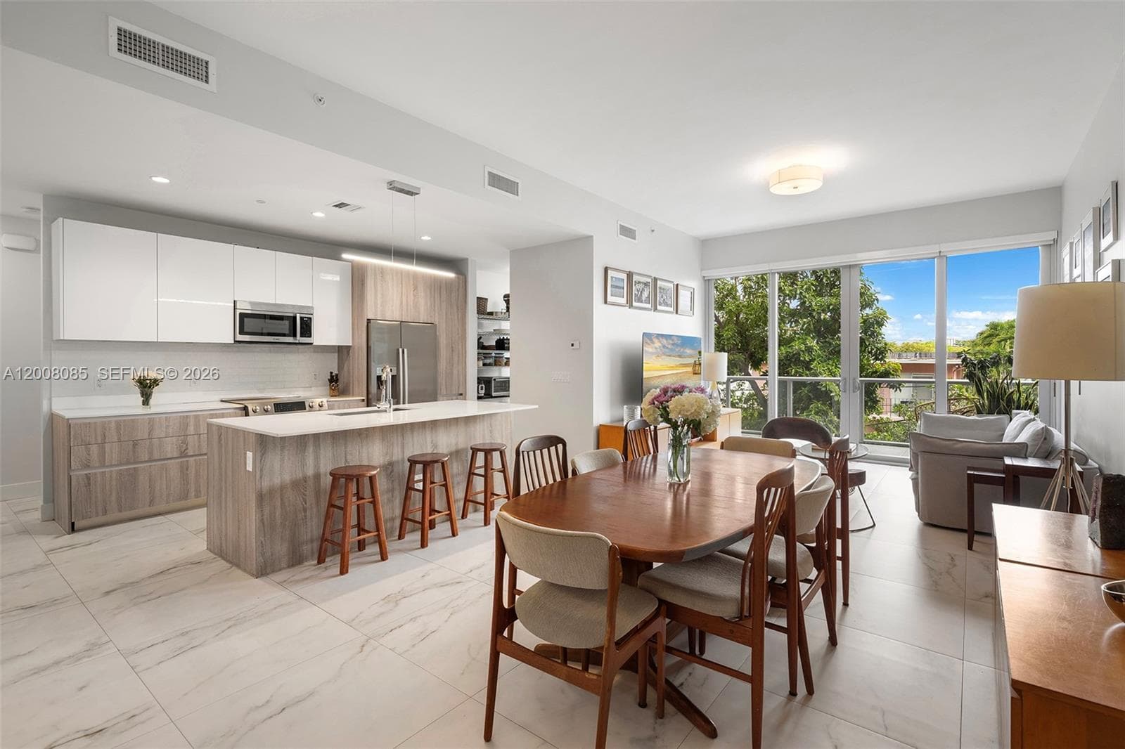 545 SW 11th St # 208, Miami, FL 33129 — zdjęcie 4
