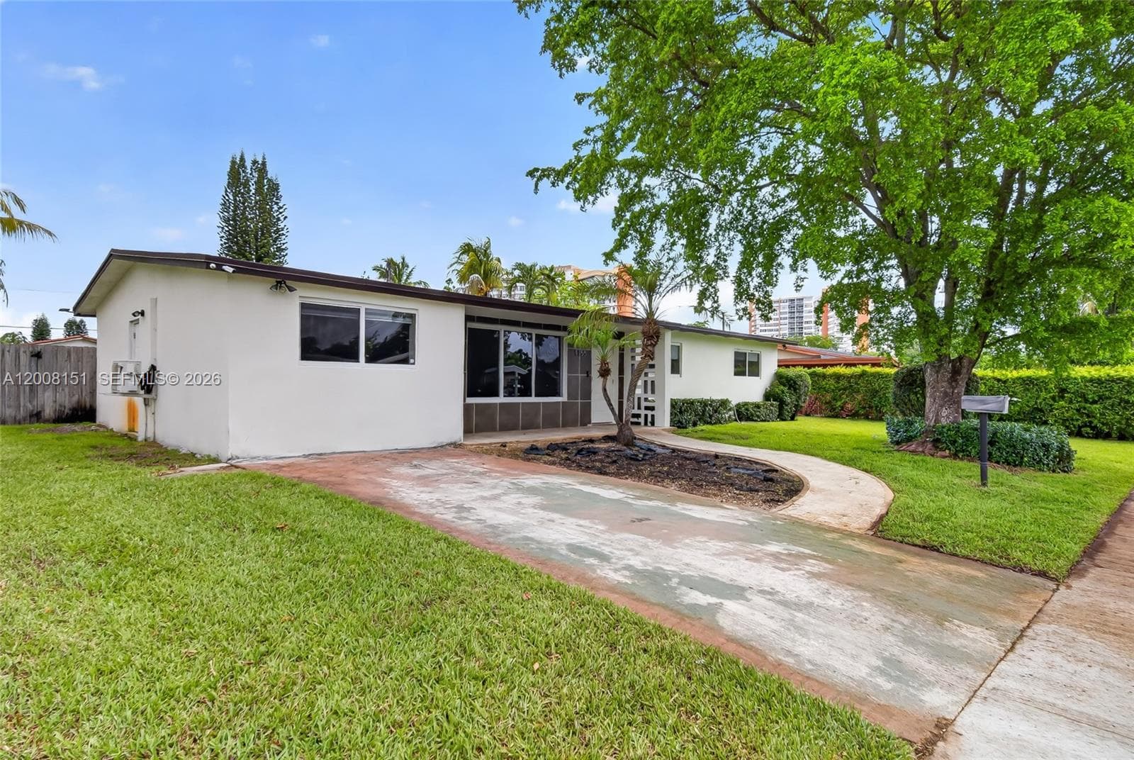 1155 NE 184th St, Miami, FL 33179 — zdjęcie 3